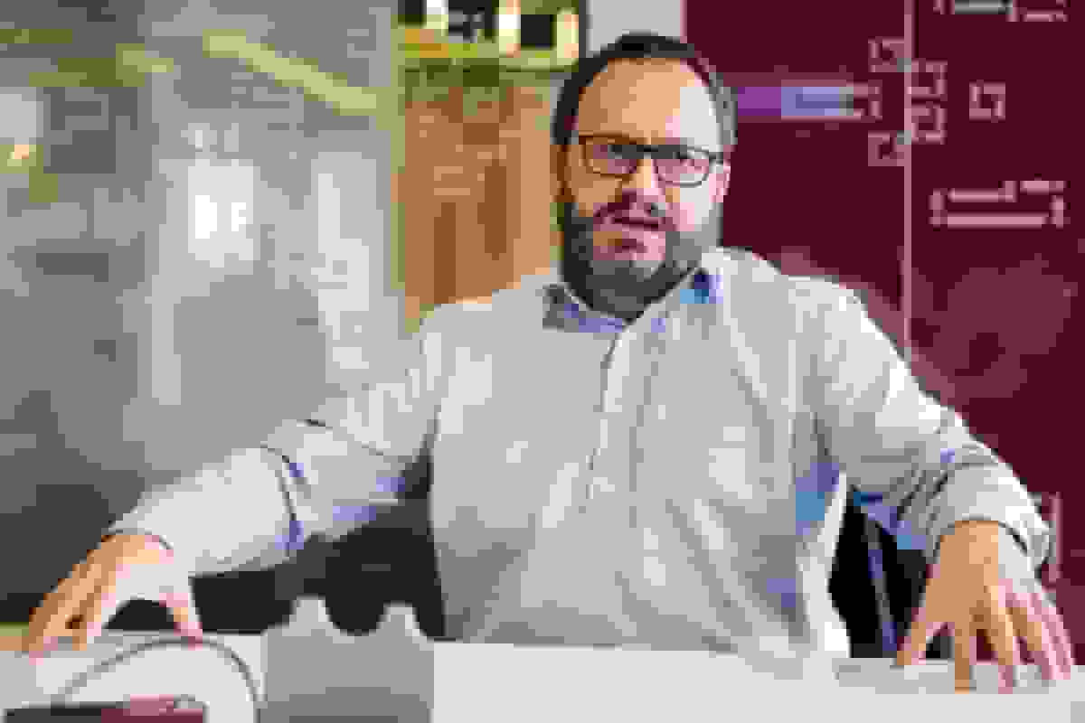 رقبای ویکتور اوربان قصد کاهش معافیت‌های مالیاتی خودروسازان را دارند