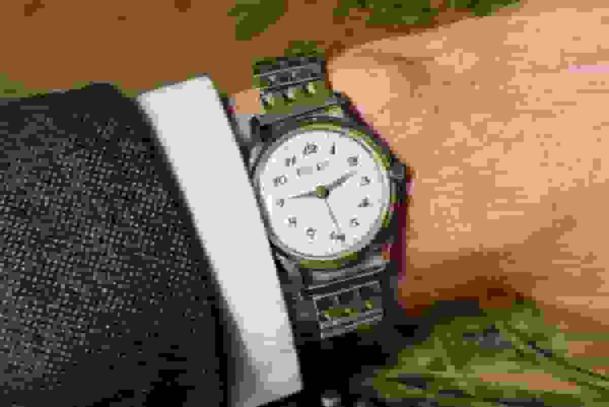 راهنمای سرویس‌دهی ایمن ساعت‌های مچی قدیمی