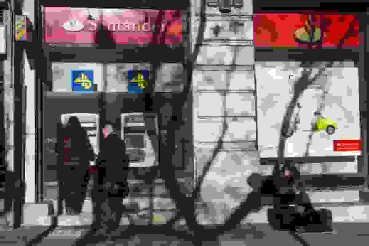 بانک‌های اسپانیا و ایتالیا محرک بازیابی طولانی‌انتظار سهام