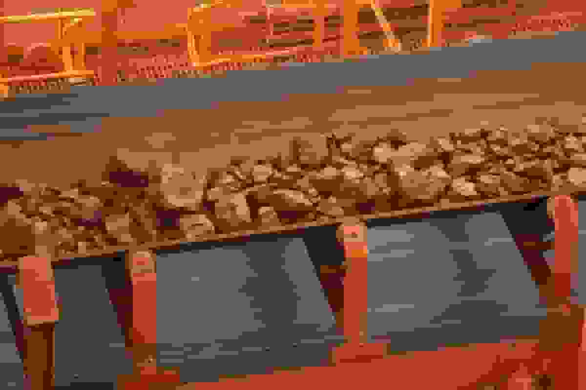 A2MP 300 میلیون دلار از آفریکسیم بانک برای فرآوری مواد معدنی آفریقا تأمین کرد