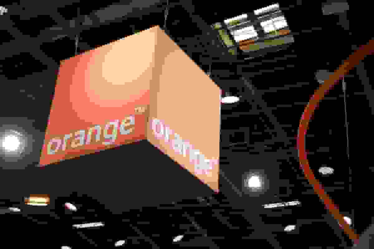 اورنج به دنبال جذب ۵۰۰ میلیون یورو برای سهم مرکز داده فرانسه