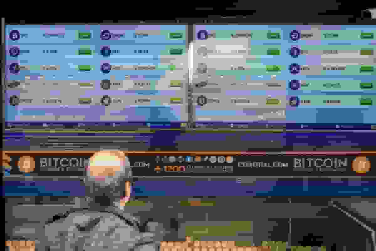 بیت‌کوین به رکورد تاریخی نزدیک می‌شود؛ تجارت 'تضعیف ارزش' باعث رشد بازارهای پرریسک می‌شود