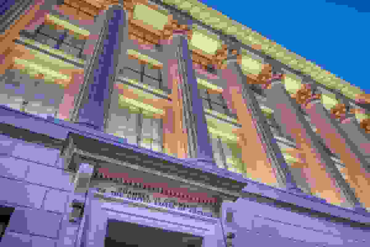 اتاق بازرگانی آمریکا به دلیل تعرفه ۱۰۰ هزار دلاری ویزای H-1B ترامپ شکایت کرد