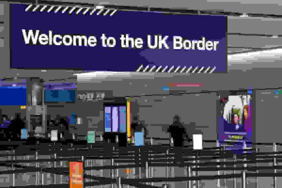 کاهش ۷۰ درصدی مهاجرت خالص به بریتانیا در پی اقدامات دولت