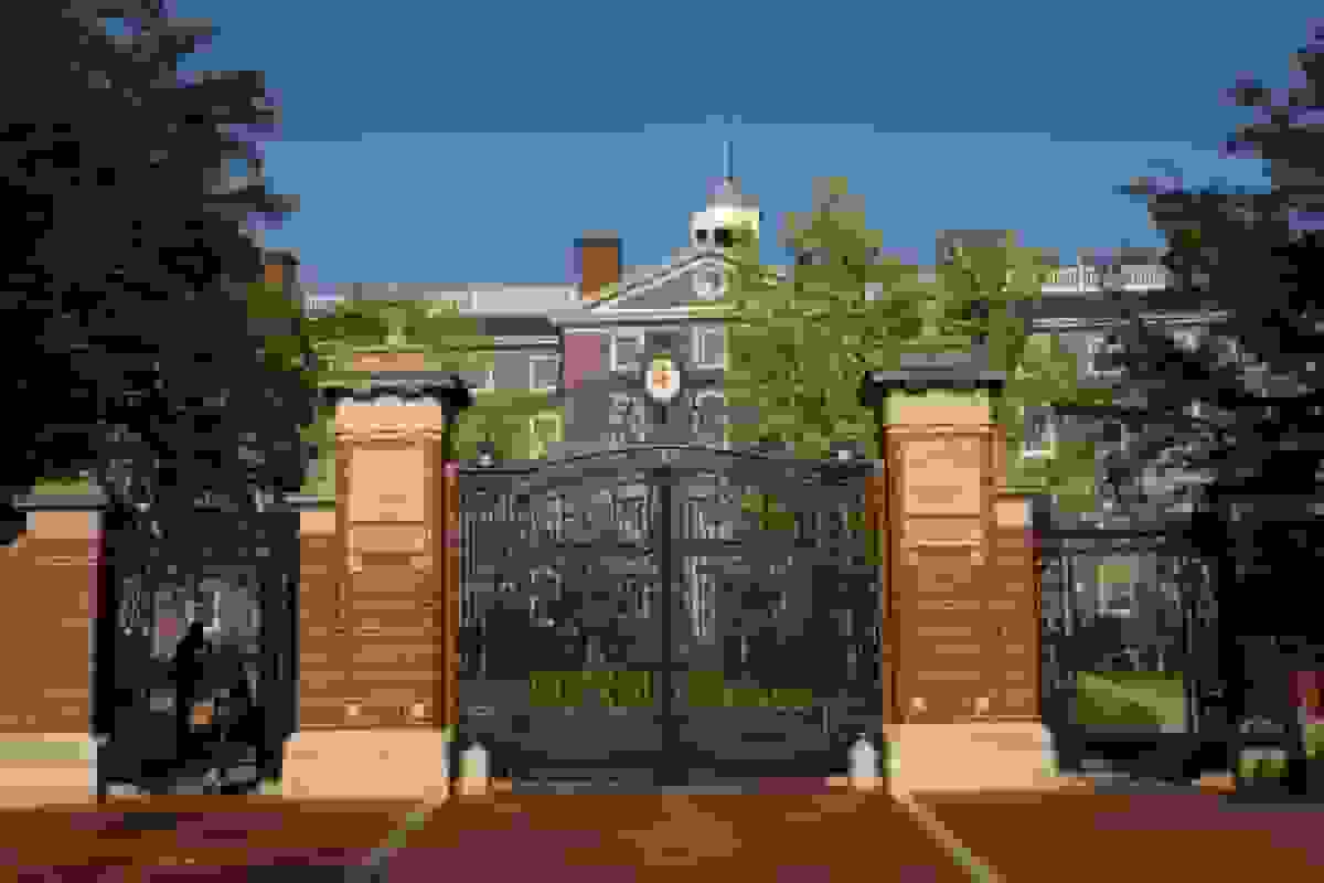 دانشگاه براون همراه با ام‌آی‌تی دعوت ترامپ برای پیمان آموزشی را رد کرد