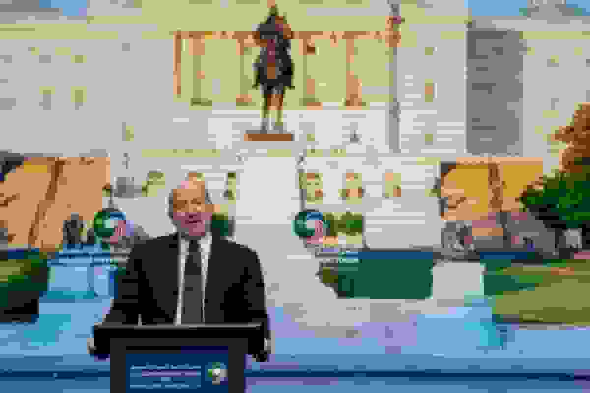 لوتنیک: توافق تعرفه‌های فلزی اتحادیه اروپا منوط به تغییر قوانین دیجیتال است