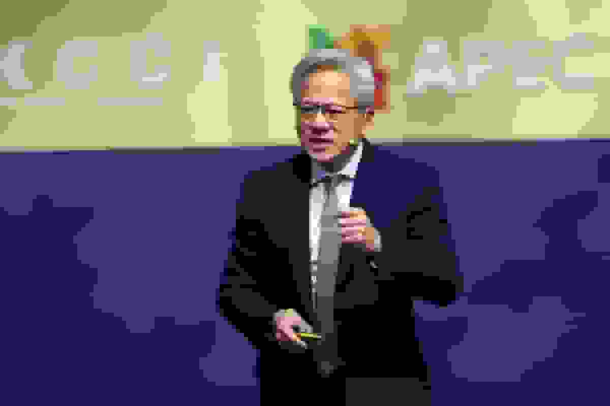 انویدیا هنوز امیدوار به فروش تراشه‌های بلک‌ول به چین است، هوانگ می‌گوید