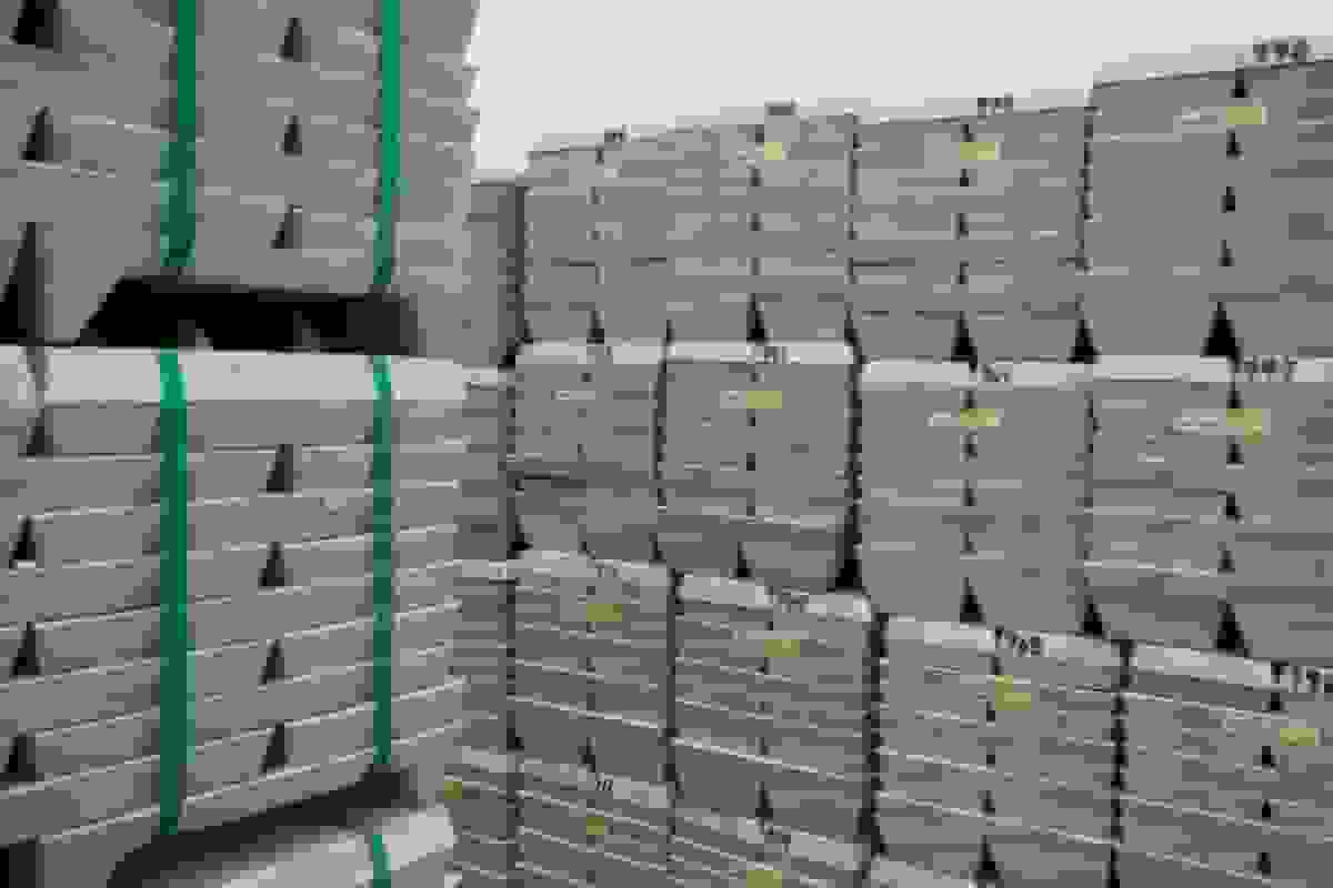 روی برای سومین روز متوالی افزایش یافت در آستانه محدودیت عرضه