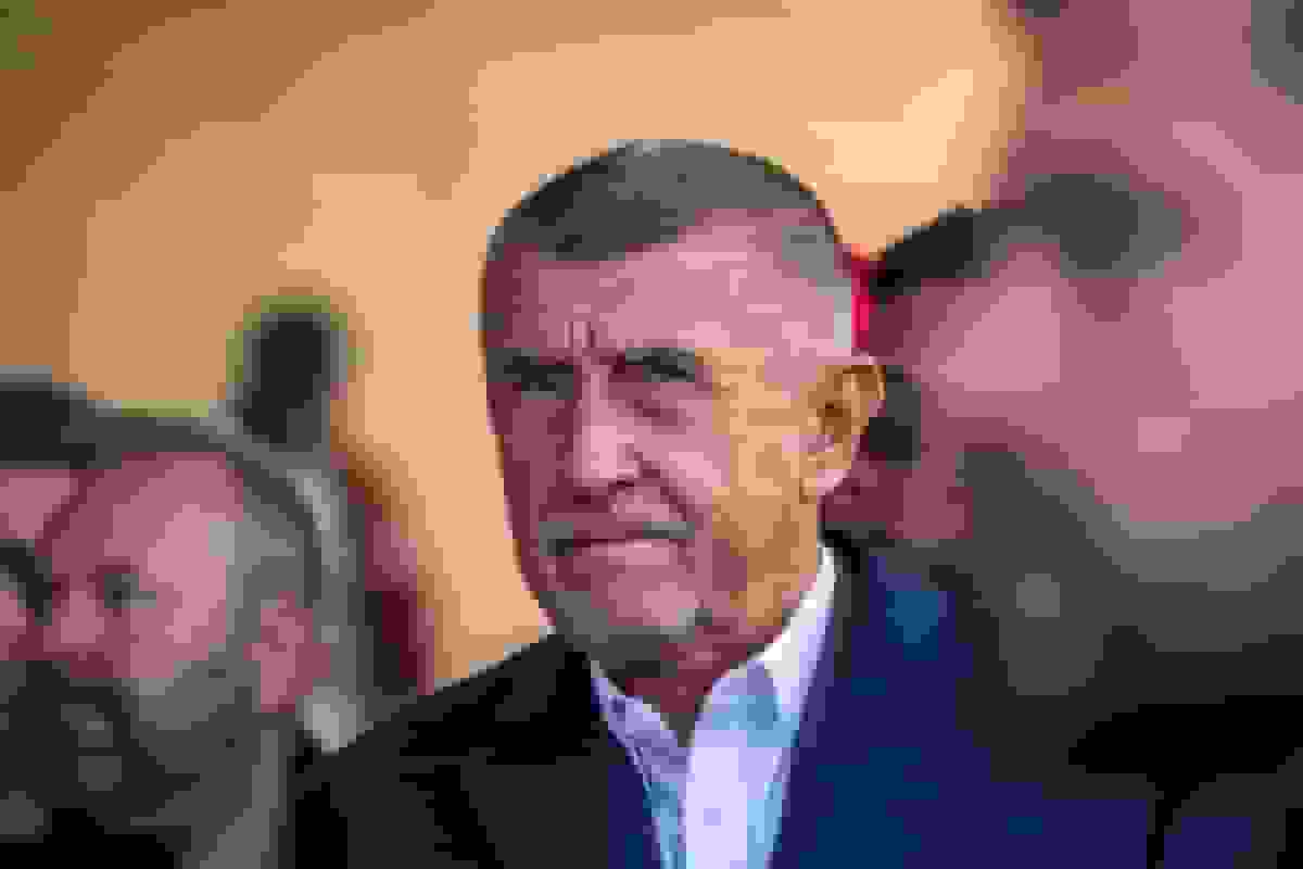 میلیاردر چک شرکت خود را در تراست میگذارد تا به عنوان نخستوزیر بازگردد