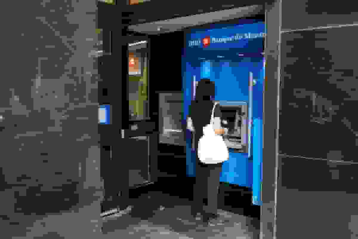 بانک مونترال ۱۳۸ شعبه را فروخت و قصد تقویت حضور در کالیفرنیا را دارد