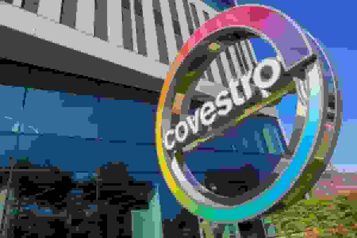 موافقت مشروط اتحادیه اروپا با خرید ۱۲ میلیارد یورویی شرکت اَدنُک از کوِسترو