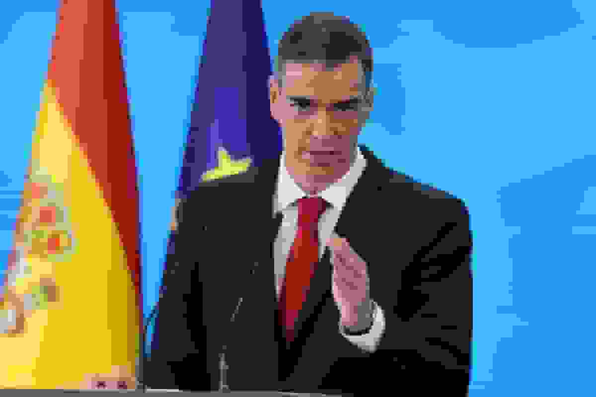 سانچز تأثیر رسوایی‌های جنسی حزب خود را کم‌اهمیت جلوه می‌دهد