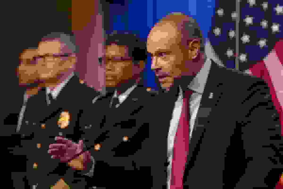 معاون مدیر اف‌بی‌آی دن بنجینو پس از دوران پرتنش انتظار می‌رود کنار برود