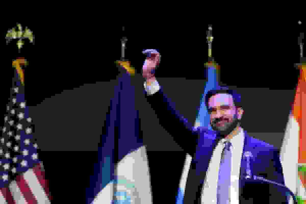 وال استریت ترس از 'تابستان کمونیستی داغ' را در آستانه مذاکرات با ممدانی کنار می‌گذارد