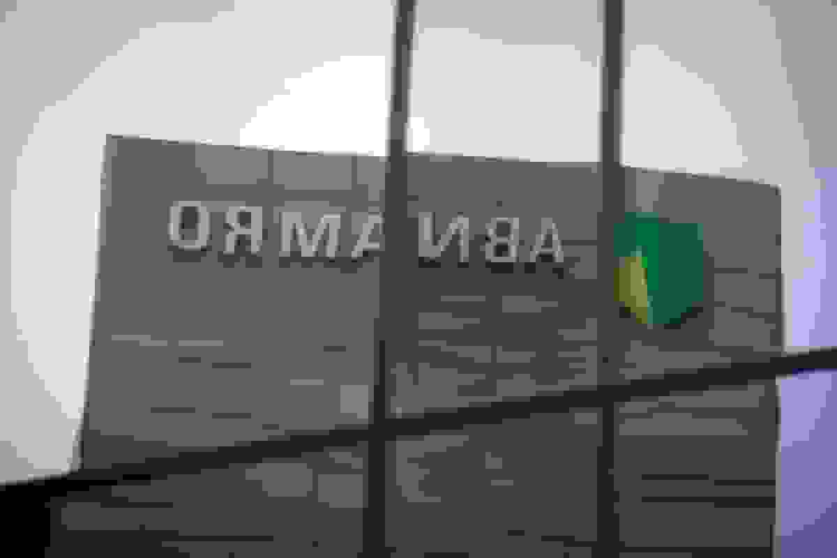 خرید بانک NIBC توسط ABN Amro از بلک‌استون به مبلغ 960 میلیون یورو