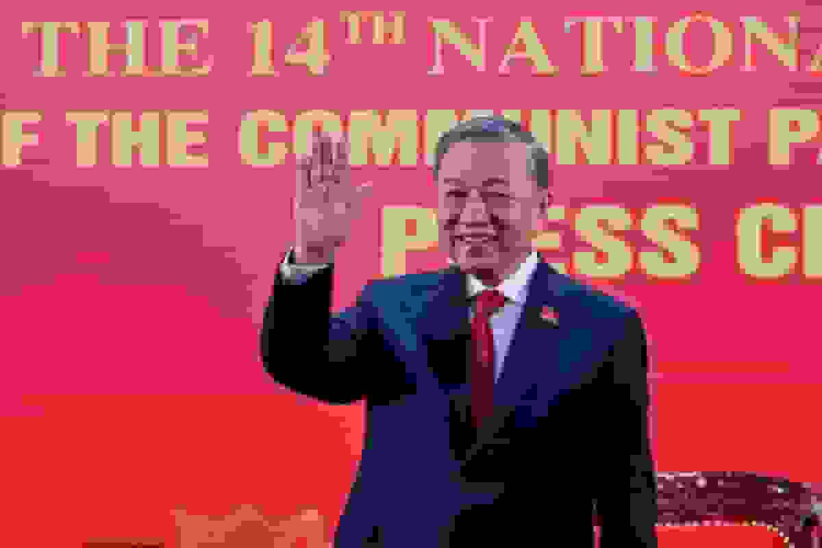 اعضای جدید پولیت‌بوروی ویتنام پس از برگزاری کنگره حزب کمونیست