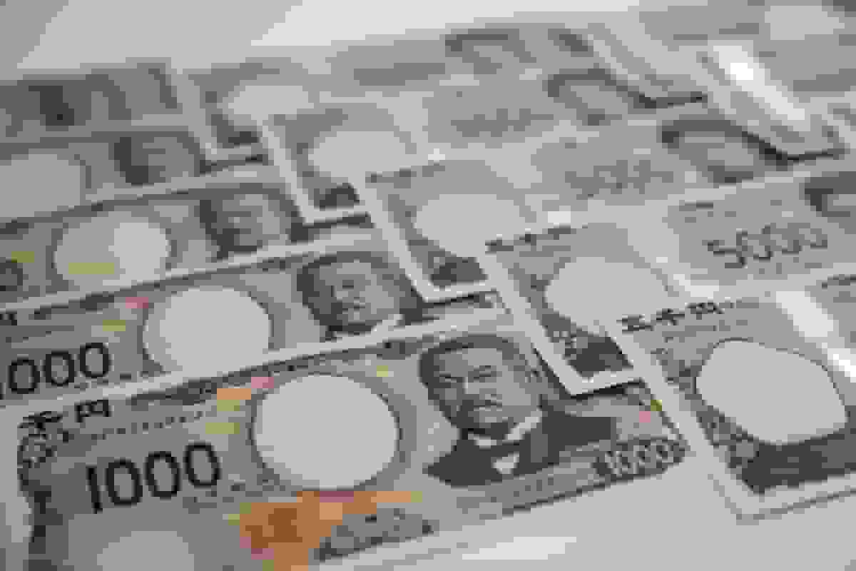 گمانه‌زنی درباره مداخله ژاپن برای خرید ین با کمک احتمالی آمریکا