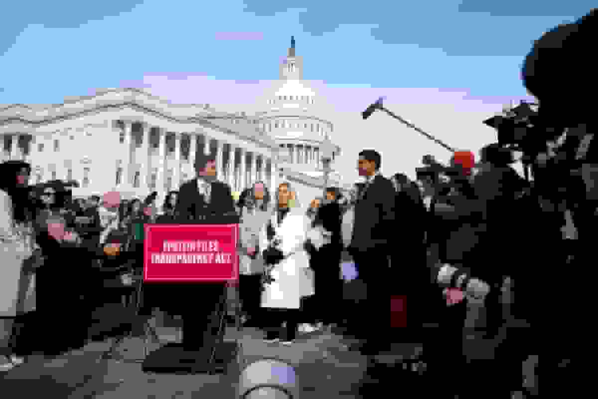 رأی گیری مجلس نمایندگان آمریکا برای انتشار پرونده های اپستین: شکست دیگری برای ترامپ