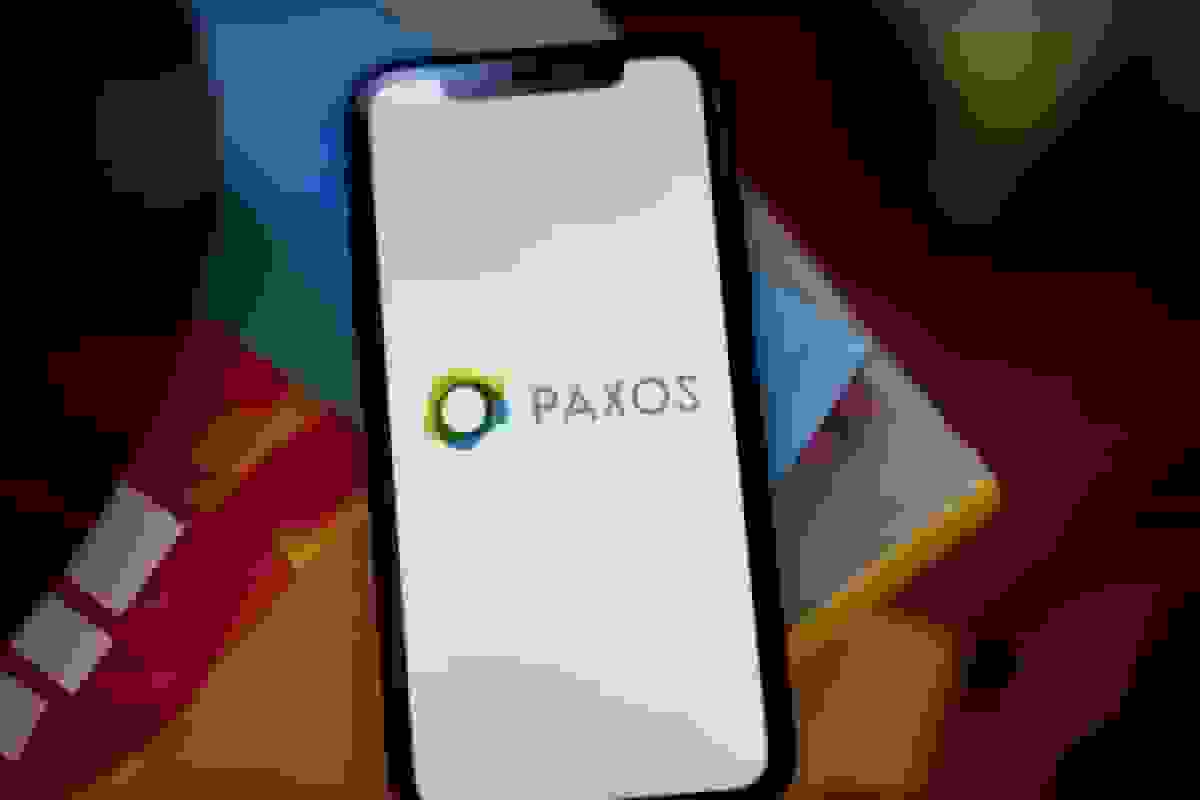 پکسوس به اشتباه ۳۰۰ تریلیون دلار از استیبل‌کوین پی‌پال منتشر کرد