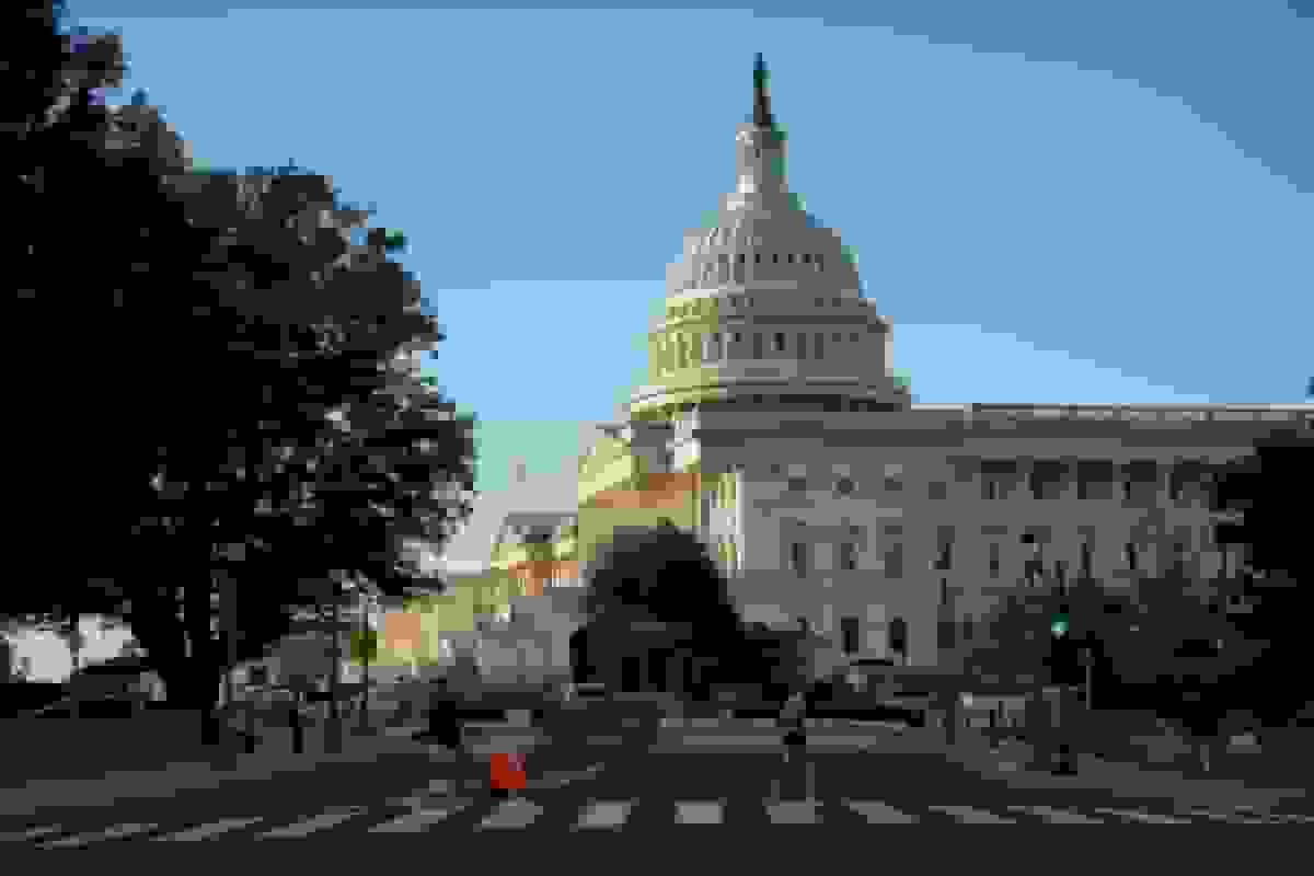 سهام چیپ‌ها و خطوط هوایی پیشتاز رالی بازار سهام آمریکا با خوش‌بینی به پایان تعطیلی دولت