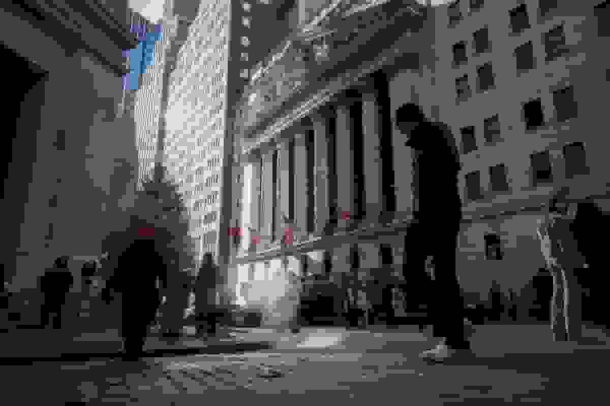 سفته‌بازی در سهام فناوری: بیمه‌کردن ضررها 'هدر دادن پول' در حالی که معامله‌گران روی سود شرط می‌بندند