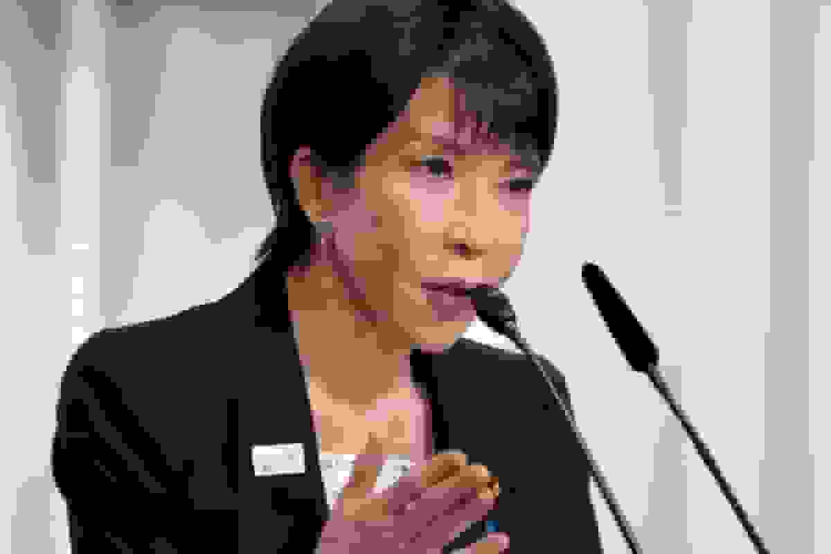 ژاپن نخست‌وزیر زن جدیدی دارد که سیاست‌های متال سنگین بازی می‌کند