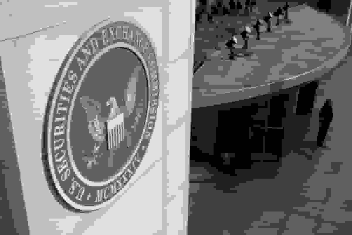 هشدار SEC درباره ریسک‌های صندوق‌های ETF با اهرم بالا و توقف طرح‌های آن‌ها