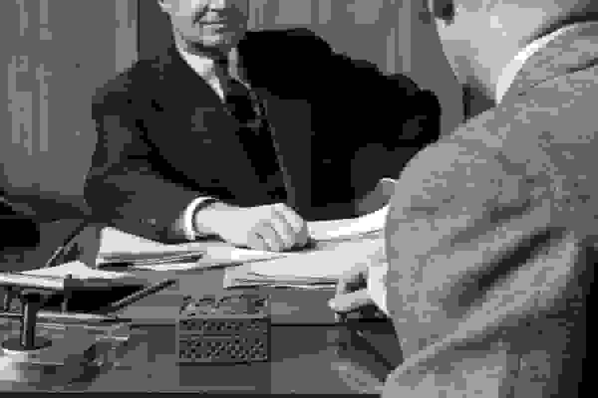 هوش مصنوعی در حال نوشتن ارزیابی‌های عملکرد است. چه مشکلاتی ممکن است پیش بیاید؟