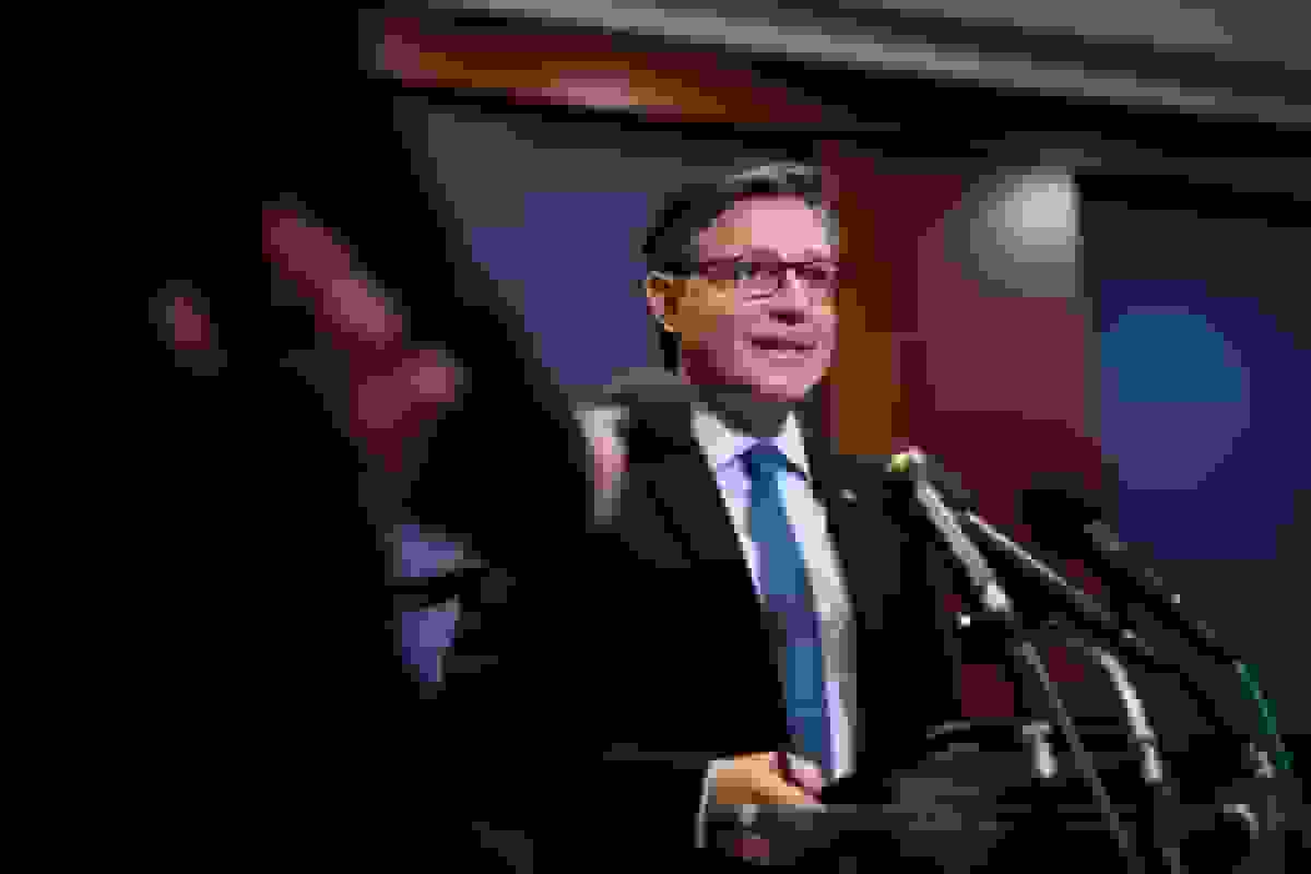 هزینه‌های بیمه‌ای که بحران مقرون‌به‌صرفگی در آمریکا را تشدید می‌کنند