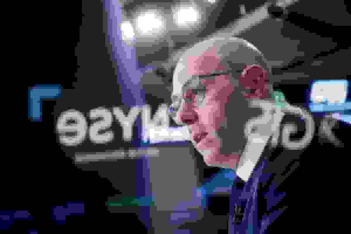 استیفن میرن: تورم «زیربنایی» نزدیک به هدف است