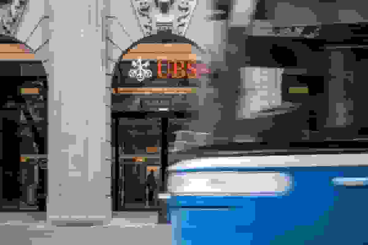 خروج بانک یوبیاس از سوئیس به واقعیت نزدیکتر میشود