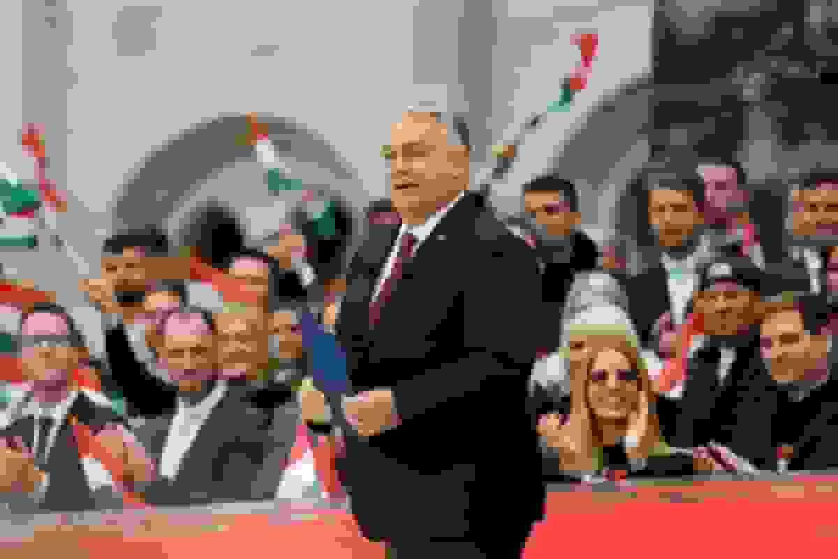 مجارستان برای تأمین هزینه‌های انتخاباتی اوربان، کسری بودجه را افزایش می‌دهد و بانک‌ها را هدف می‌گیرد