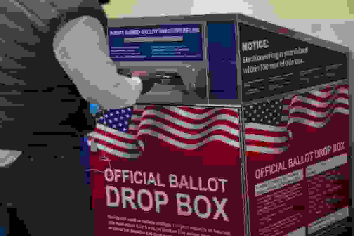 بررسی مهلت ارسال آرای پستی توسط دیوان عالی آمریکا