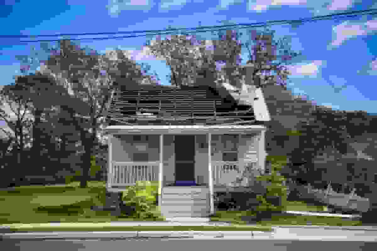 چگونه «سقف‌های فوق‌العاده» بیمه‌گران، سرمایه‌گذاران اوراق قرضه فاجعه و صاحبان خانه را پاداش می‌دهند