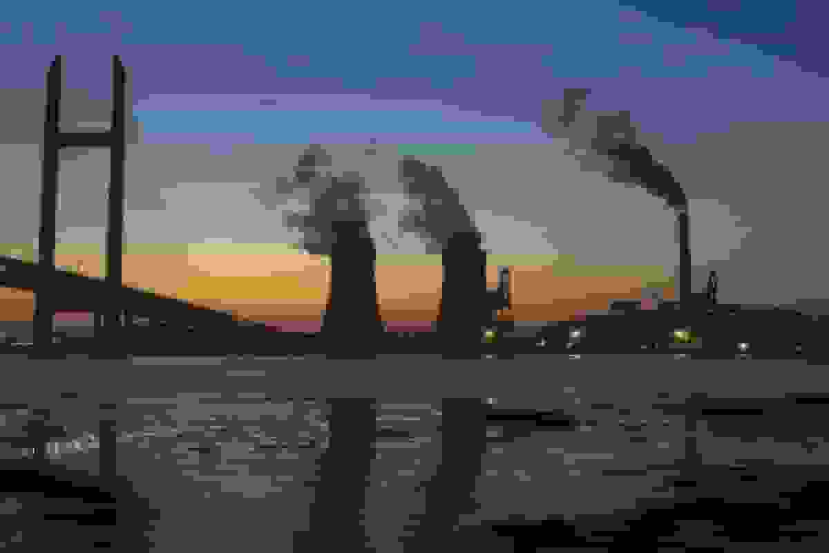 کاهش تولید نیروگاه‌های سوخت فسیلی چین برای اولین بار در یک دهه