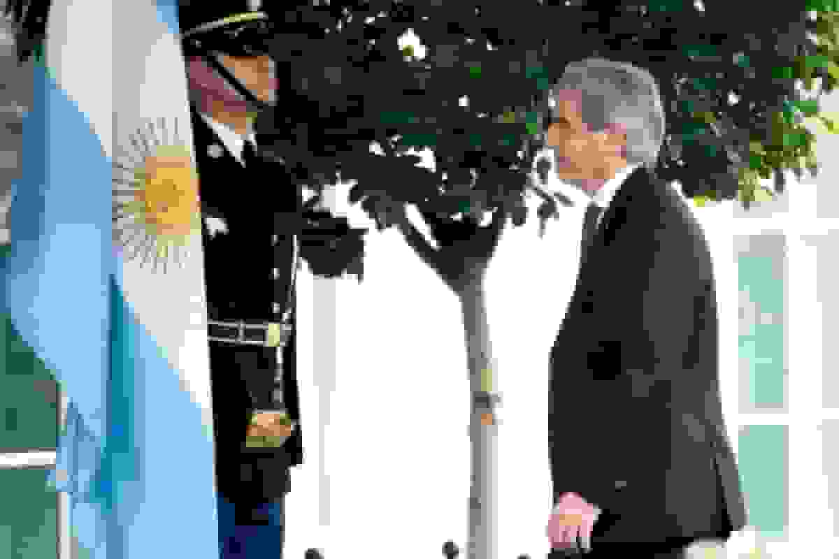 کاپوتو به سرمایه‌گذاران نیویورک خبر از خرید اوراق قرضه و ذخایر ارزی آرژانتین داد