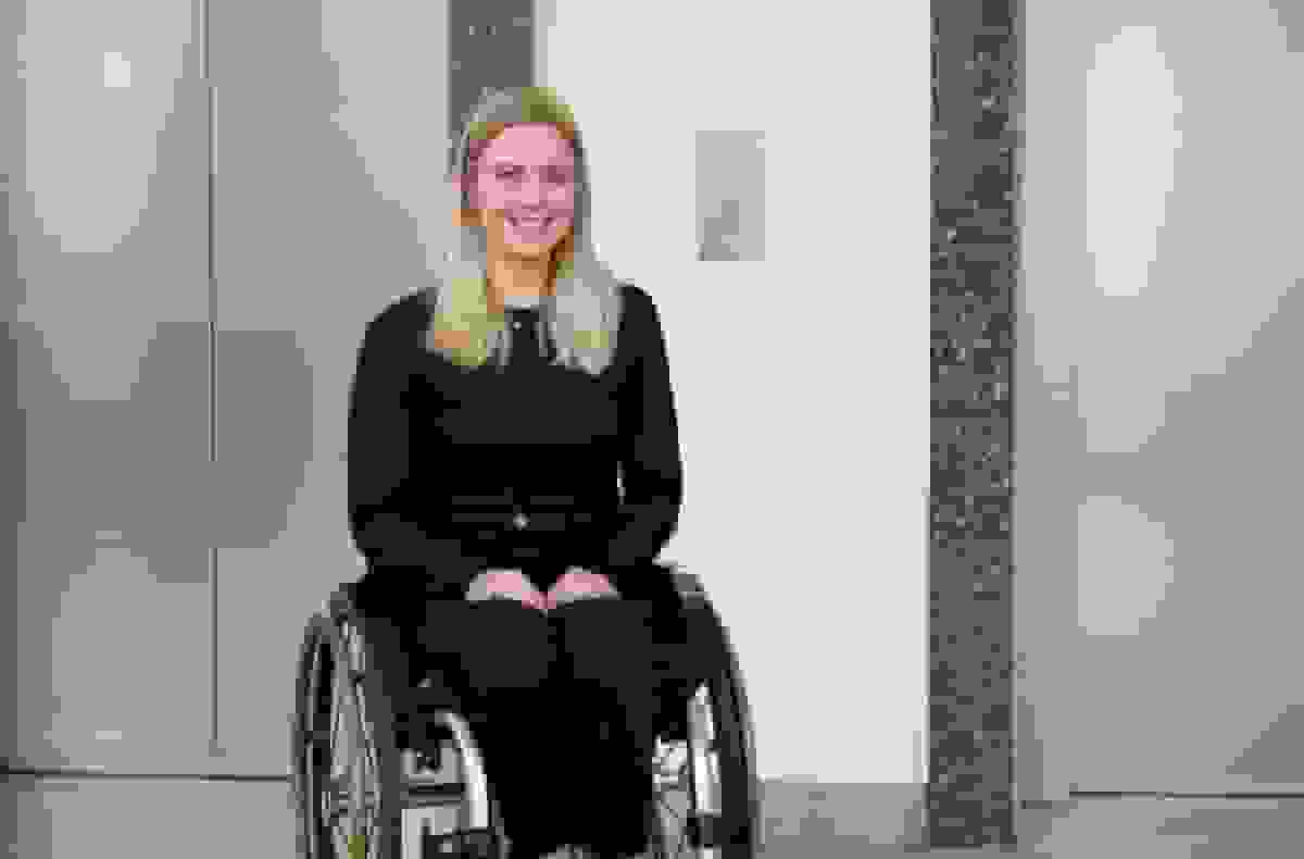 پرتاب جف بزوس برای اولین کاربر صندلی چرخدار با تاخیر