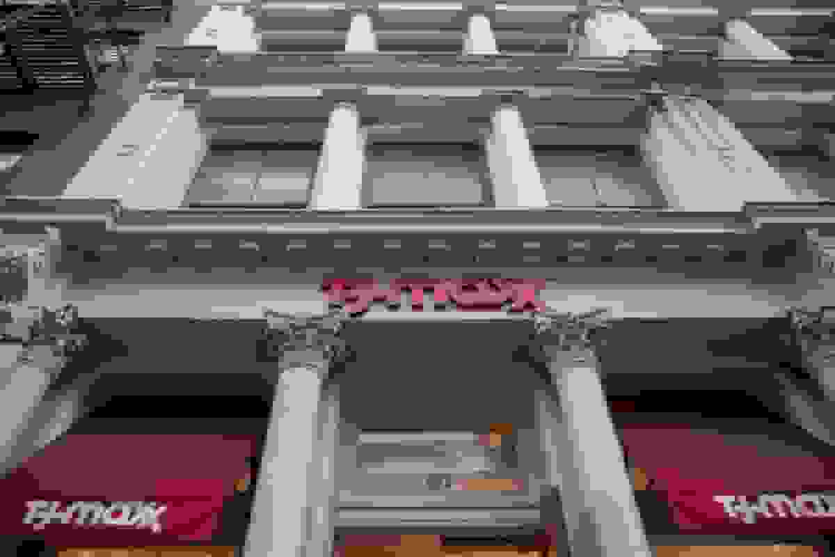 گنج‌یابی خریداران در فروشگاه‌های TJ Maxx ادامه دارد