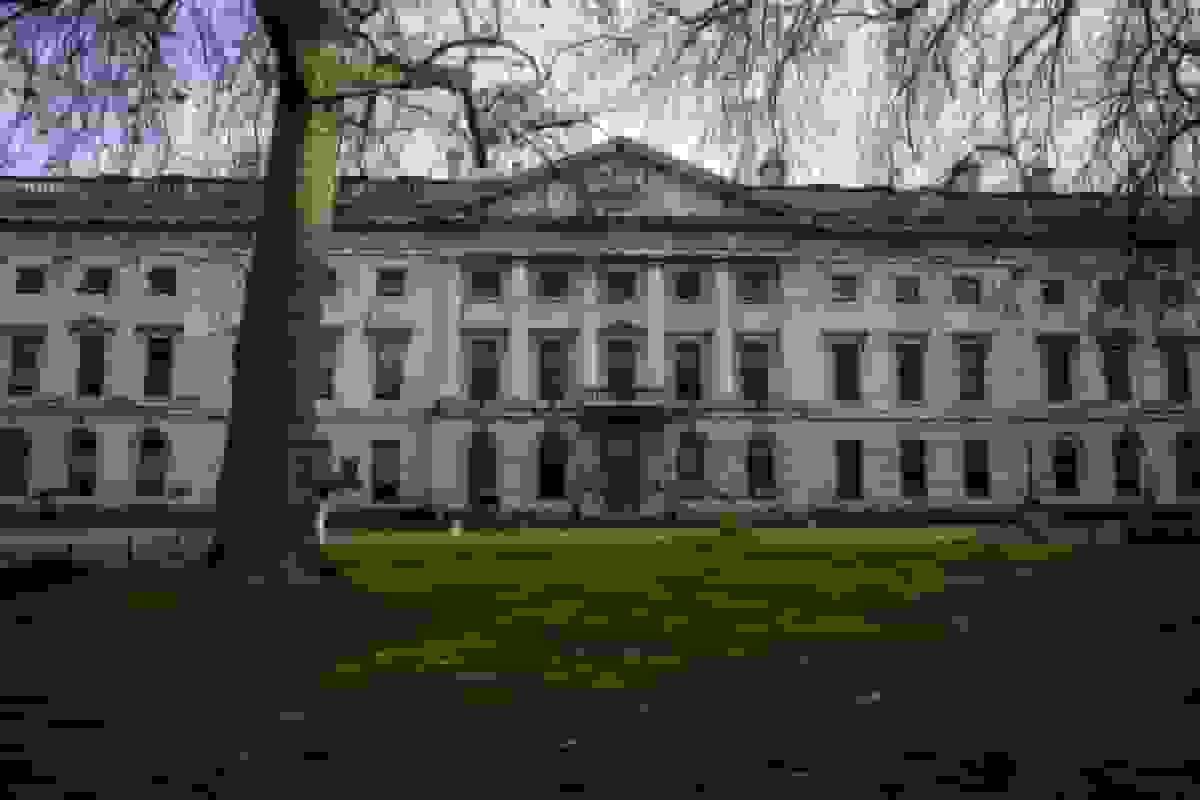 چین 'به شدت' تأخیر دوم بریتانیا در تصمیم‌گیری درباره ساختمان جدید سفارت را محکوم کرد