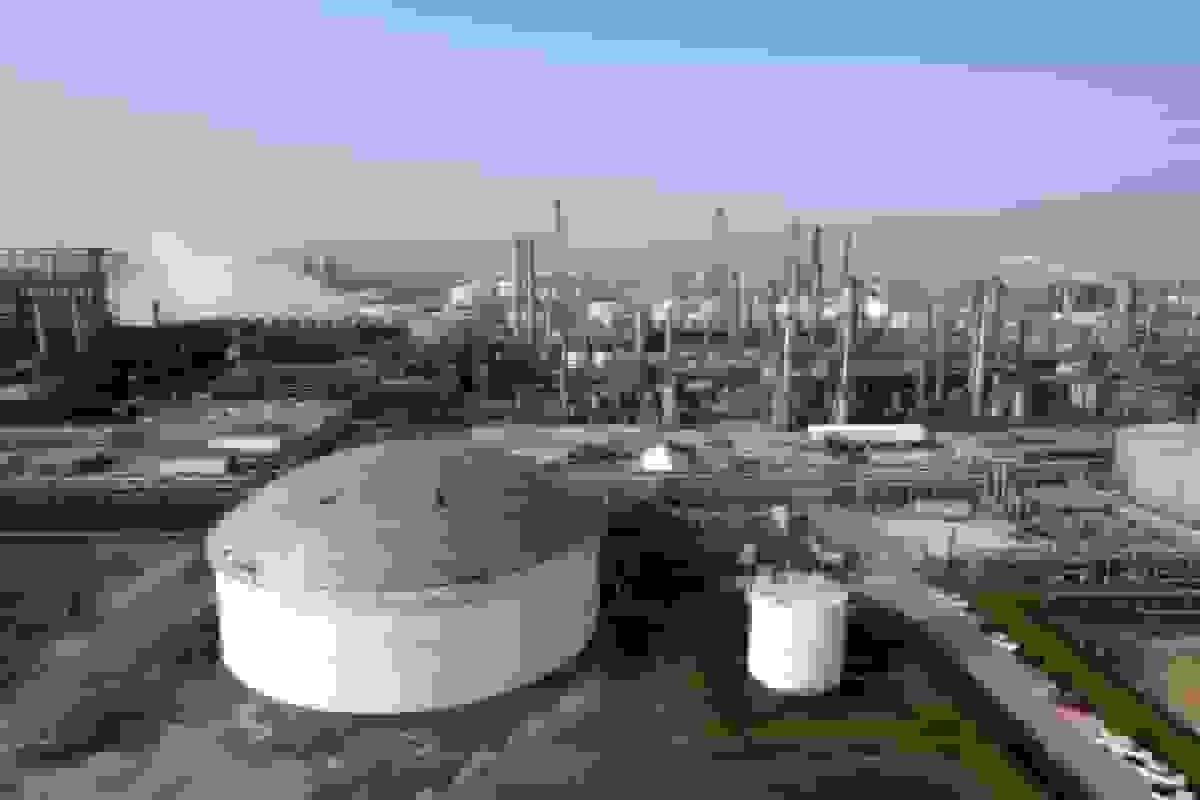 نفت با حفظ رشد پنج‌روزه در کانون توجهات ژئوپلیتیک و موجودی‌ها