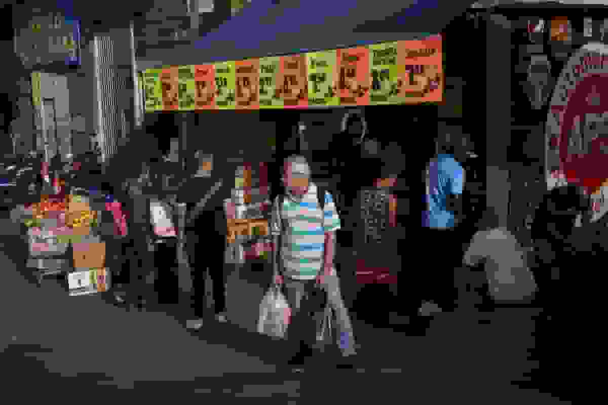 توقیف تانکر نفتی ونزوئلا توسط آمریکا و خطر تشدید بحران اقتصادی