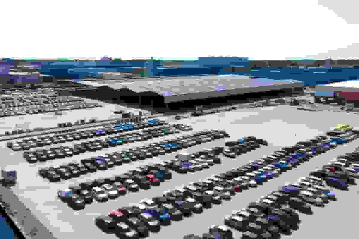 سهام‌داران آيونز سهامی به ارزش 1.1 میلیارد دلار ارائه می‌دهند