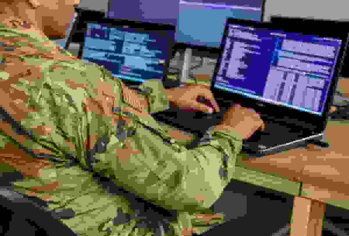 دولت ترامپ به شرکت‌های خصوصی برای حملات سایبری تهاجمی متوسل می‌شود