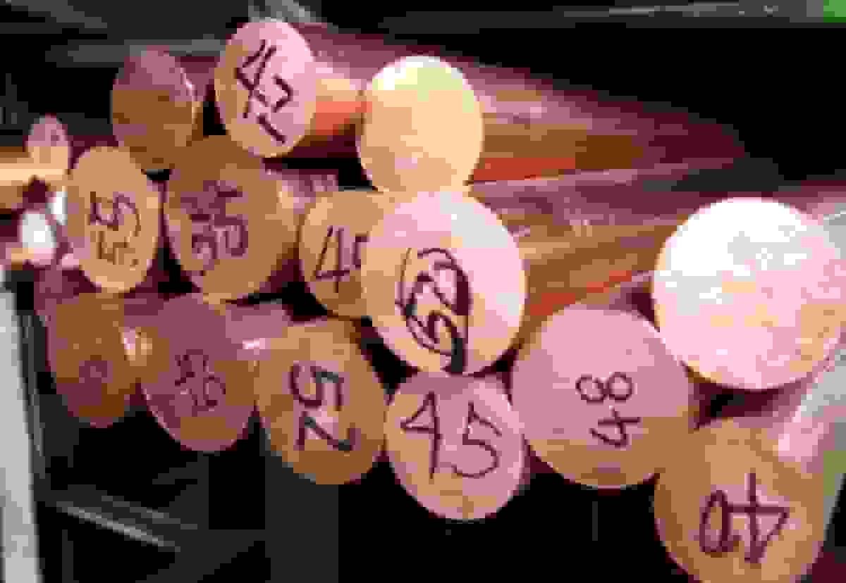 مس قیمت نزدیک به رکورد بالا در انتظار راهنمایی فدرال رزرو