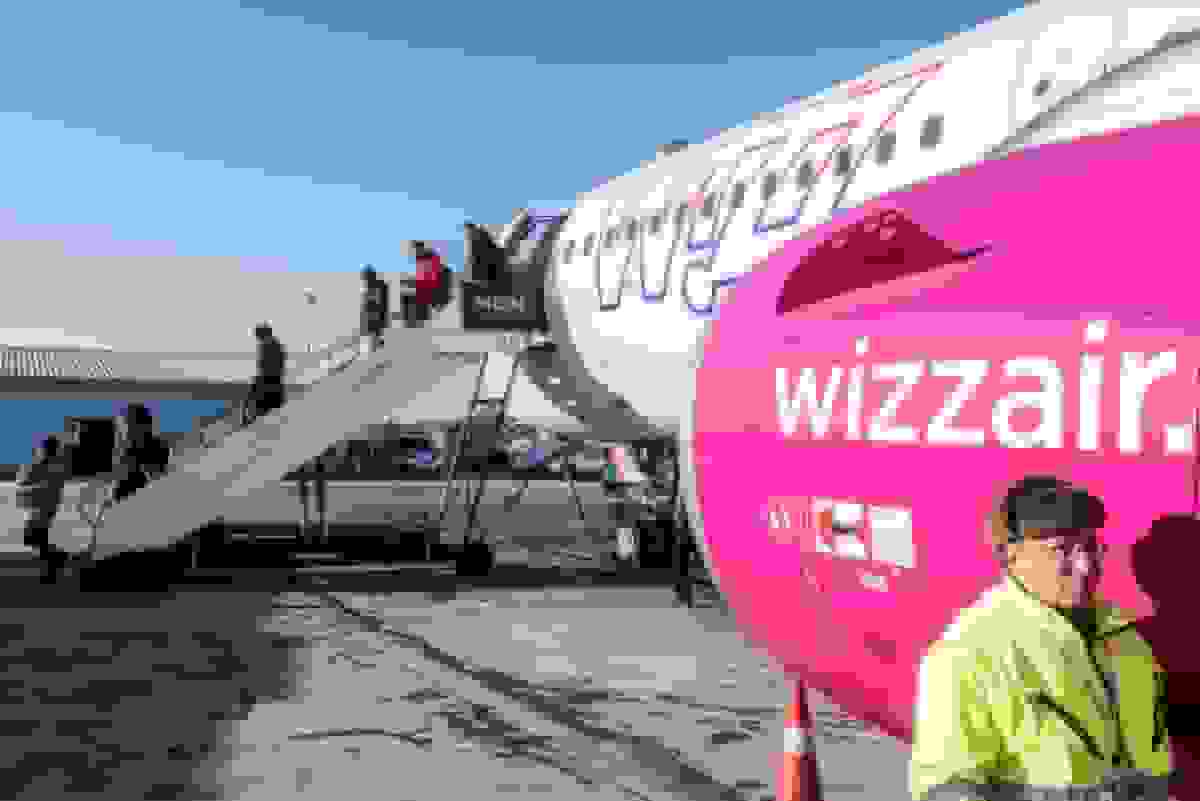 ویز ایر هواپیماهای خود را زمین‌گیر کرد و پیش‌بینی ظرفیت خود را کاهش داد