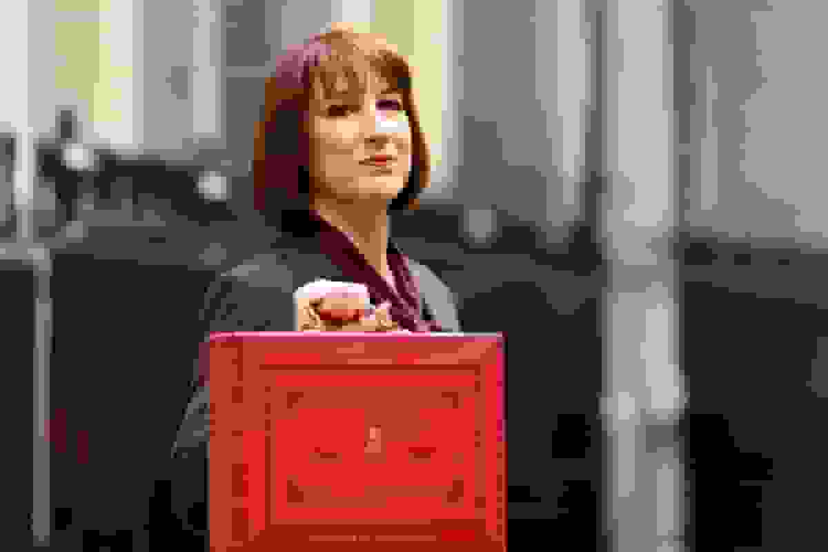 آلگرا استراتون: آشفتگی بودجه بریتانیا را تحت تأثیر قرار می‌دهد