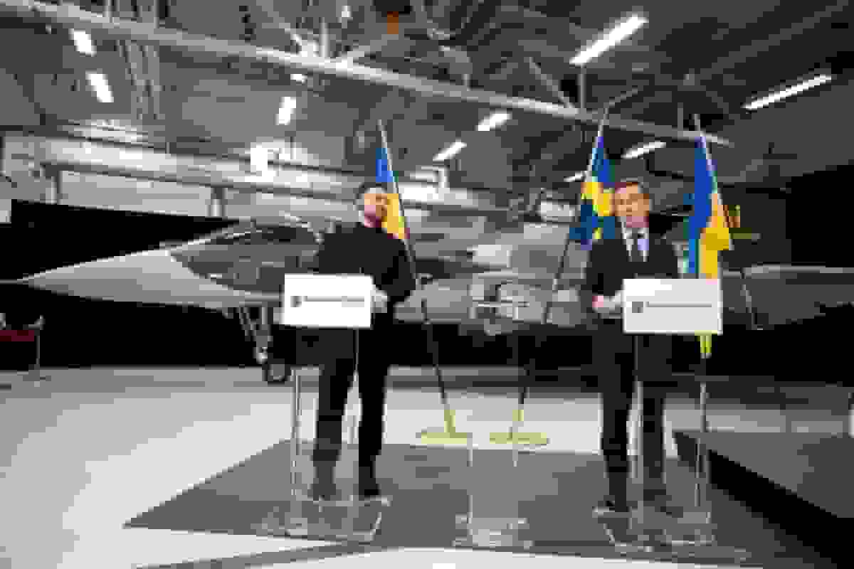 سوئد برنامه فروش ۱۵۰ جنگنده ساب به اوکراین را تصویب کرد