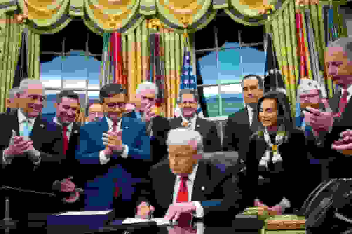 ترامپ لایحه بودجه را امضا کرد و طولانی‌ترین تعطیلی دولت آمریکا به پایان رسید