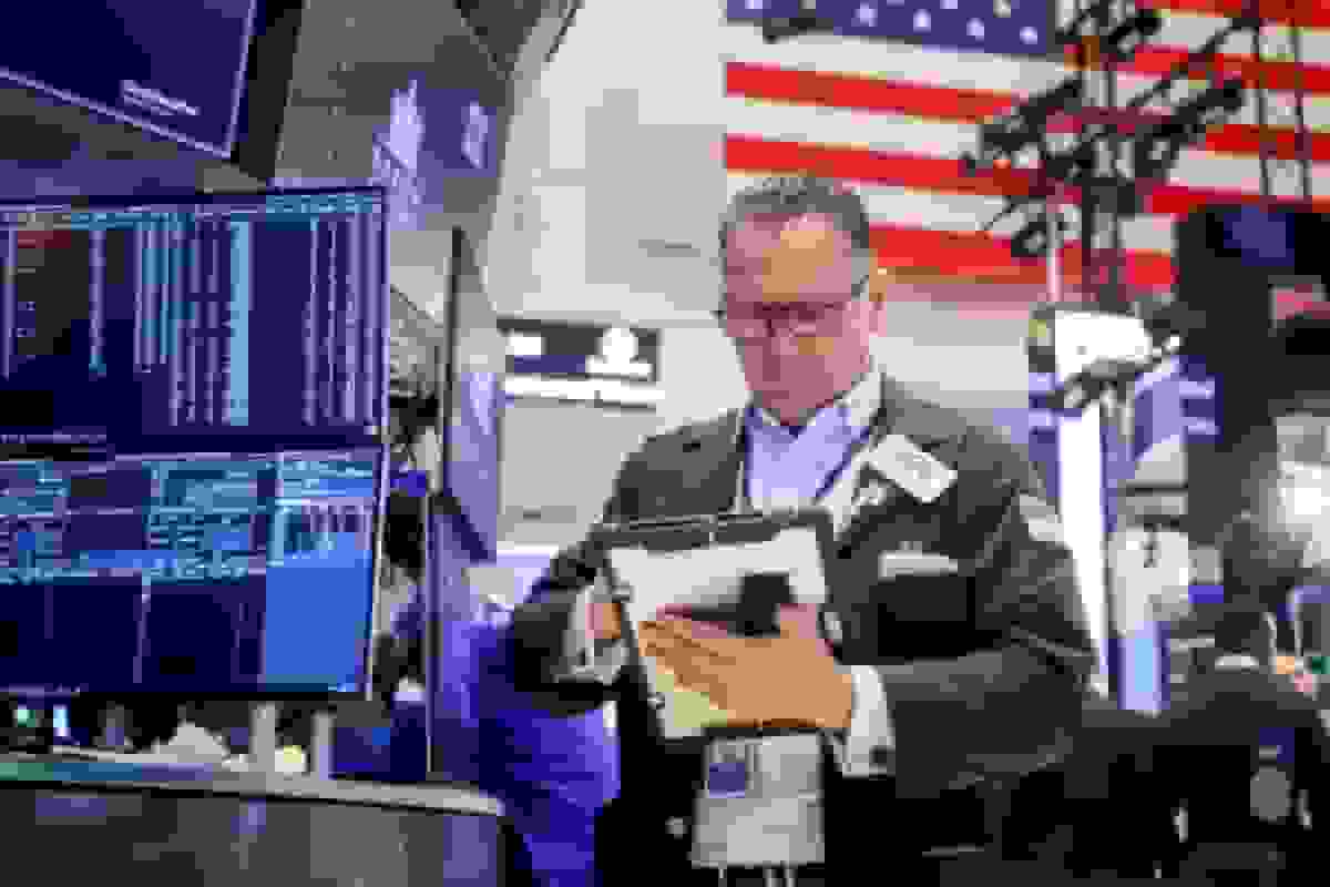 سهام آمریکایی پس از انتشار داده‌های اشتغال و خرده‌فروشی با نوسان همراه شدند