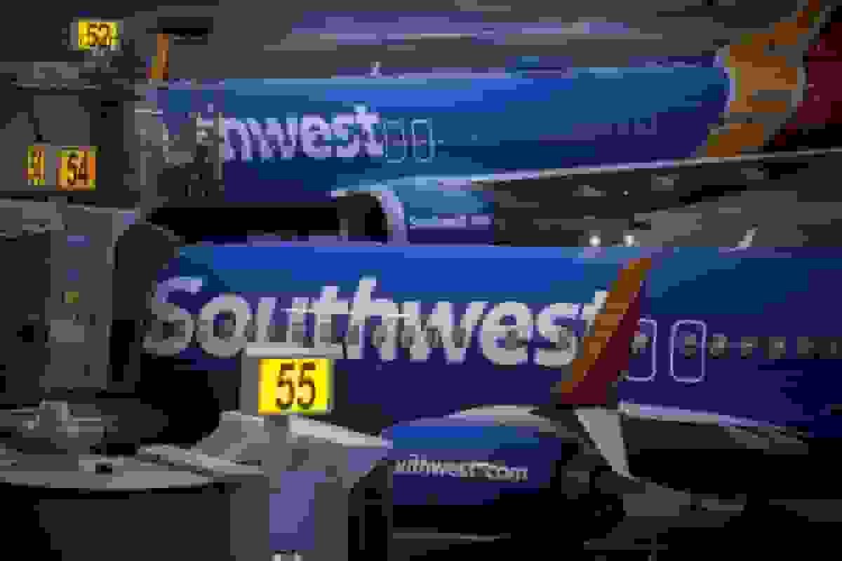 ساوث‌وست هدف سود عملیاتی خود را کاهش داد به دلیل تعطیلی دولت و افزایش قیمت سوخت